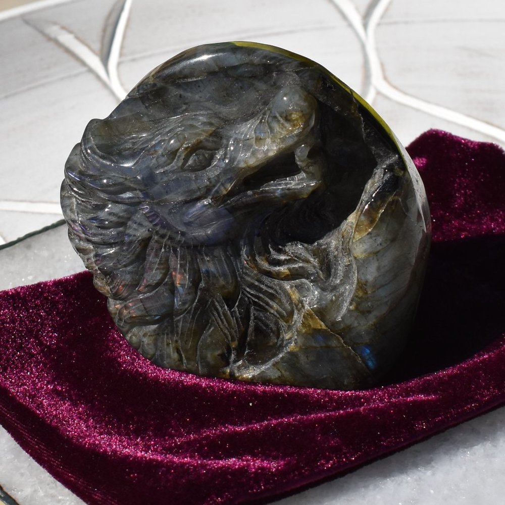 Flash Labradorite Dragon Head - Picture 11 of 12